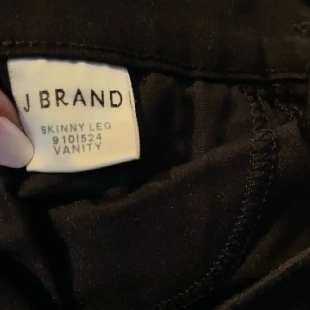 J Brand, black skinny leg jean, size 27